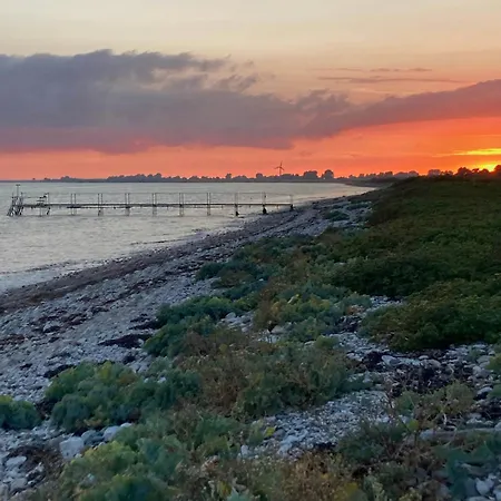 Дом отдыха Simple With Access To And Heathland